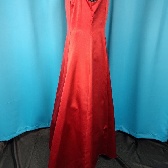 BETSY ADAM FORMAL DRESS RED - Picture 2 of 3